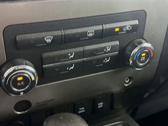 Used 2010 Nissan Titan SE w/ SE Value Truck Pkg image 15