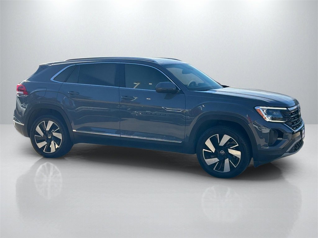 Used 2024 Volkswagen Atlas Cross Sport SEL image 4