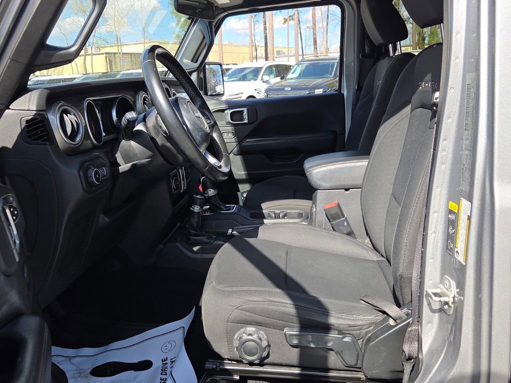 Used 2020 Jeep Wrangler Unlimited Sahara image 5