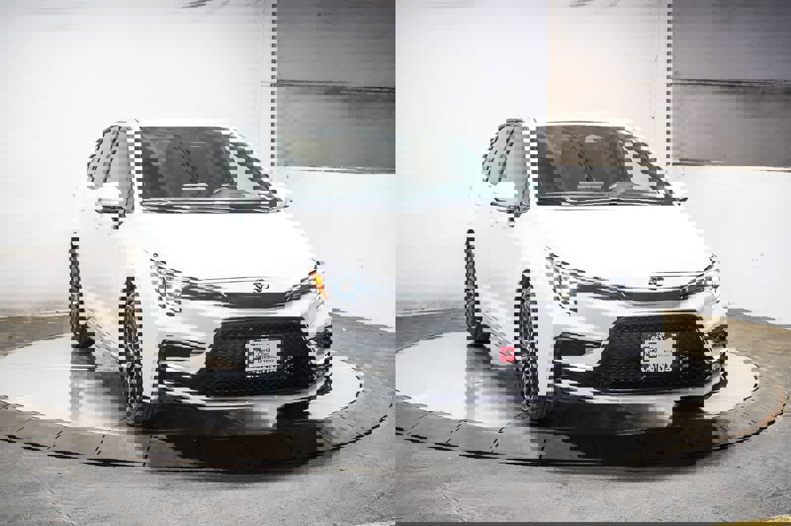 Certified 2025 Toyota Corolla SE w/ Convenience Package image 3