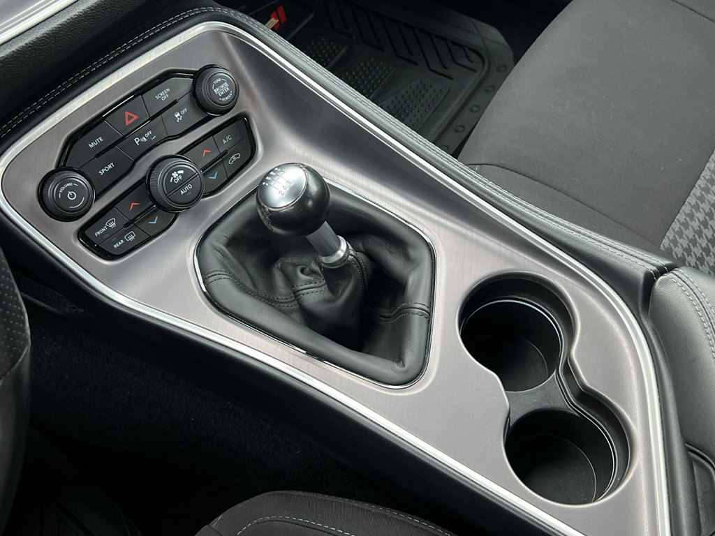 Used 2022 Dodge Challenger R/T w/ Blacktop Package image 21