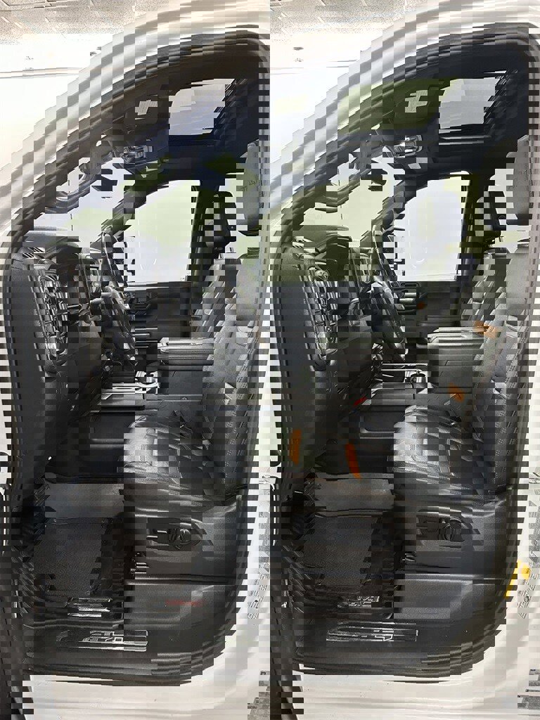 Used 2021 GMC Sierra 2500 AT4 w/ AT4 Premium Plus Package image 11