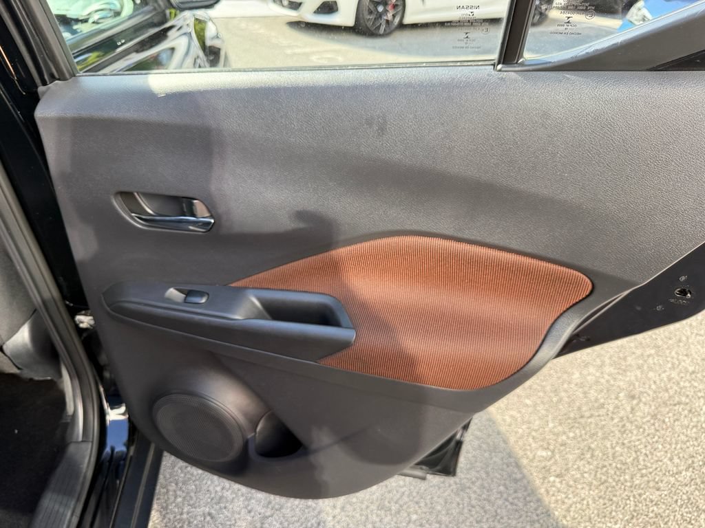 Used 2019 Nissan Kicks SR FWD image 25