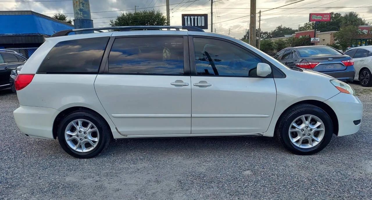 Used 2006 Toyota Sienna XLE Limited image 4