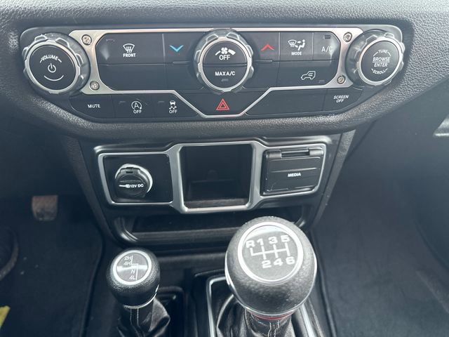 Used 2024 Jeep Wrangler Sport image 15