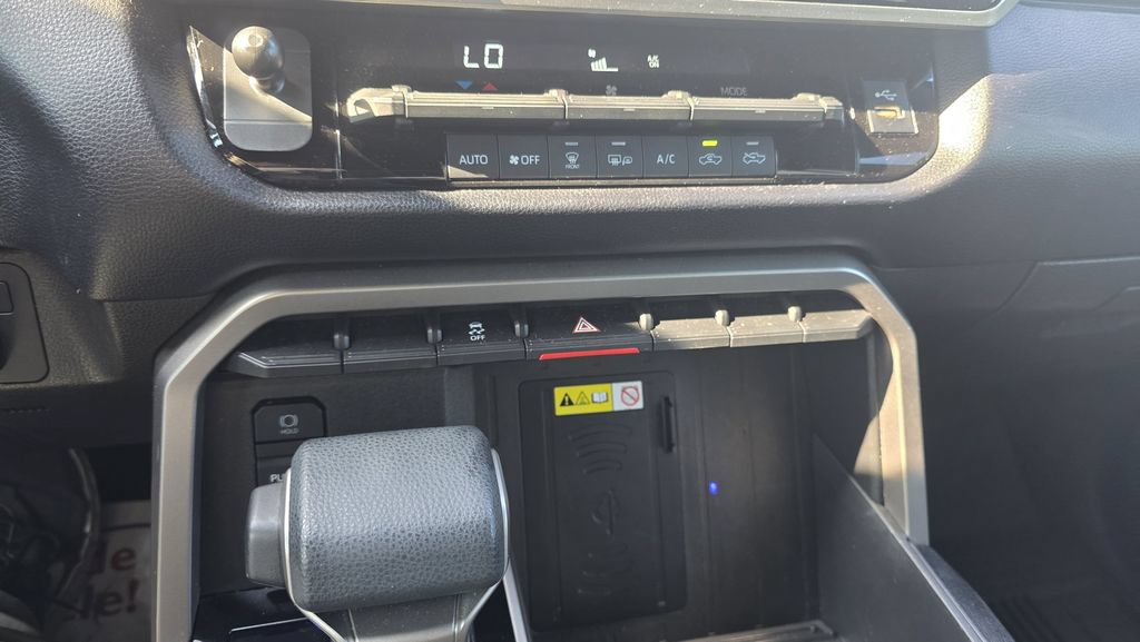 Used 2025 Toyota Tundra SR5 AWD/4WD image 20