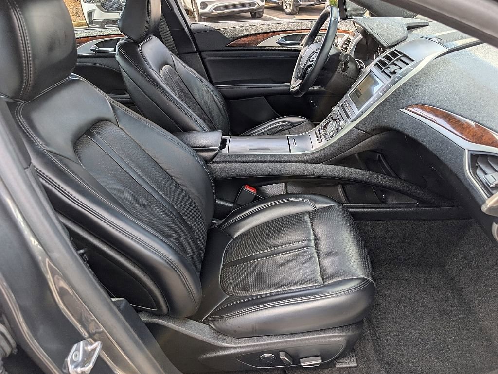 Used 2020 Lincoln MKZ Reserve w/ Elements Package image 19