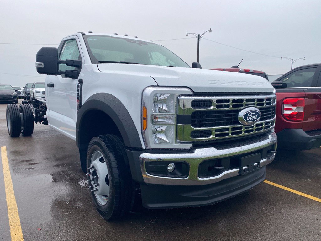 New 2027 Ford F450 XLT w/ XLT Value Package AWD/4WD image 2