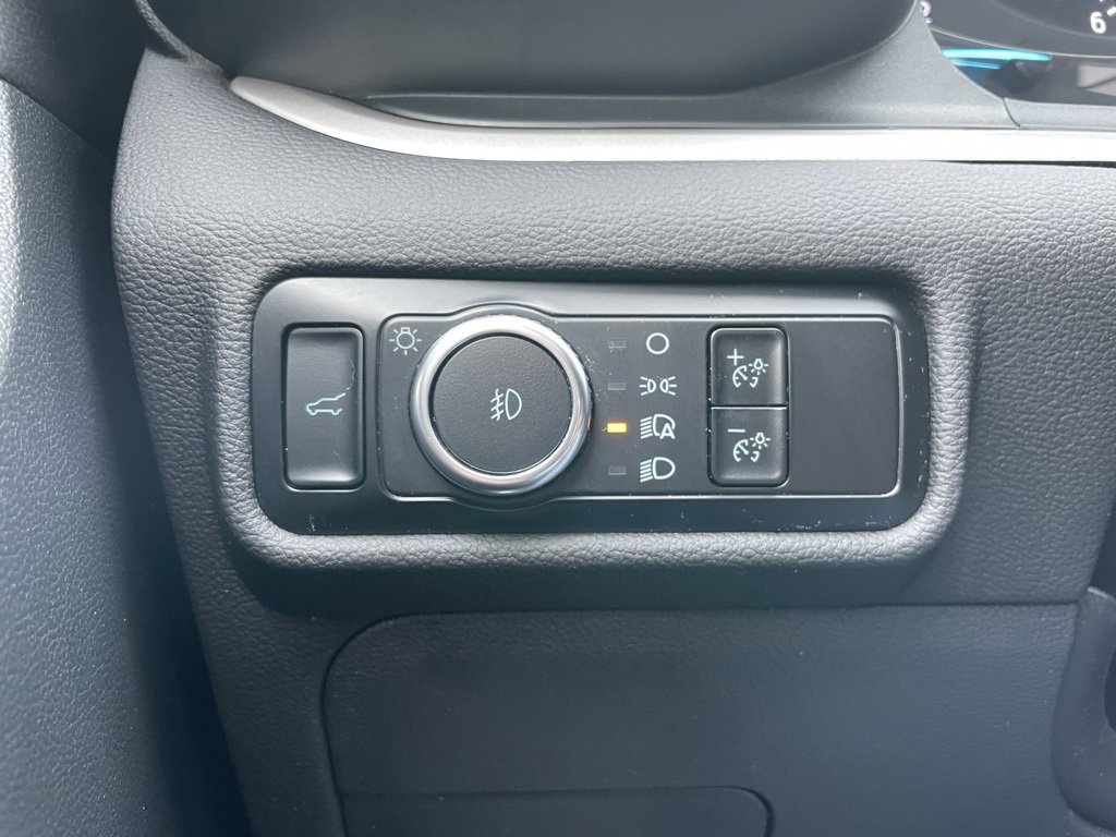 Used 2023 Ford Explorer XLT w/ Equipment Group 202A image 48