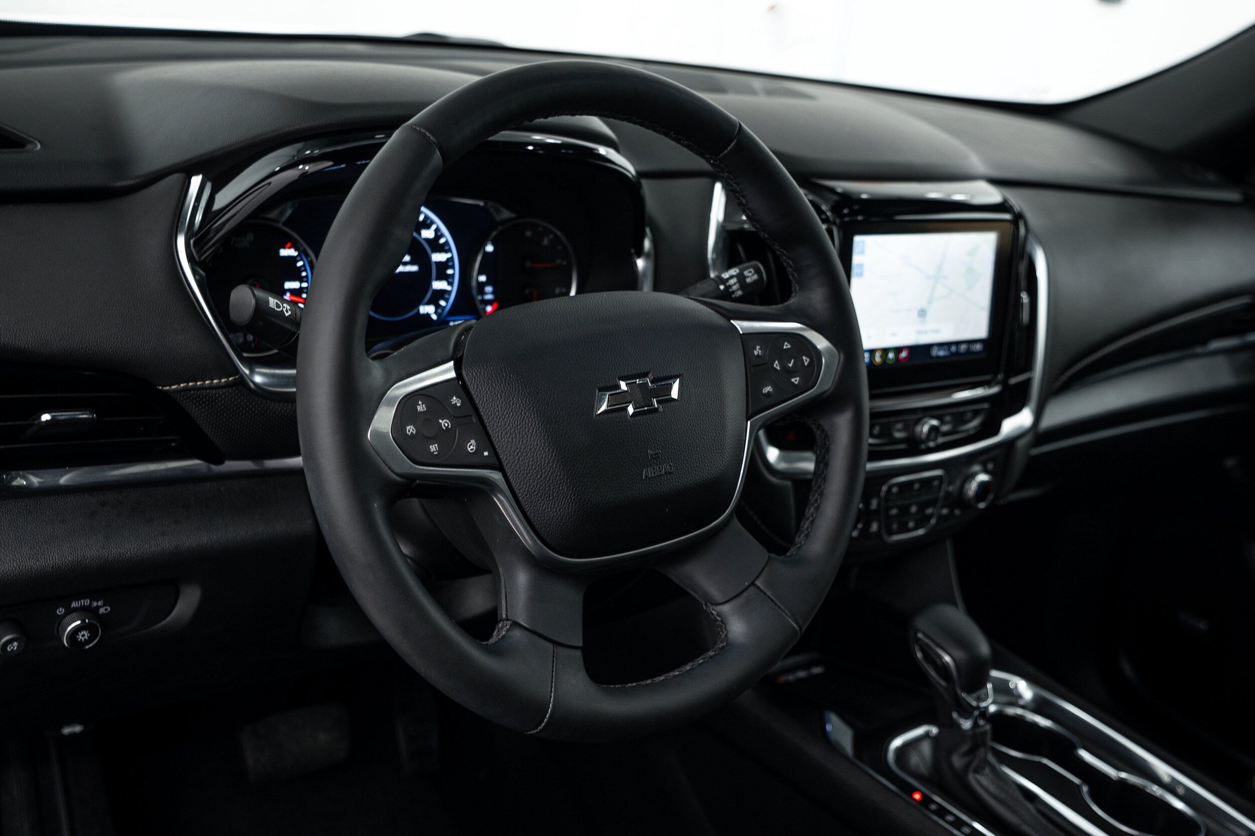 Used 2023 Chevrolet Traverse Premier w/ Redline Edition AWD/4WD image 9