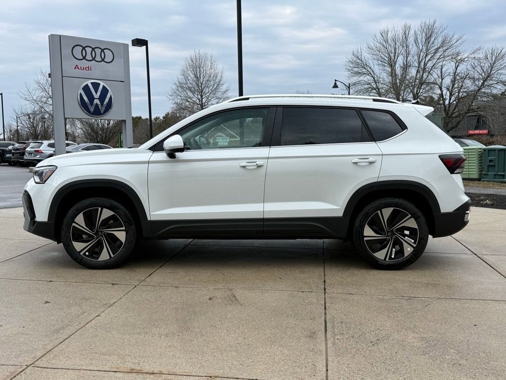 New 2026 Volkswagen Taos SE image 6
