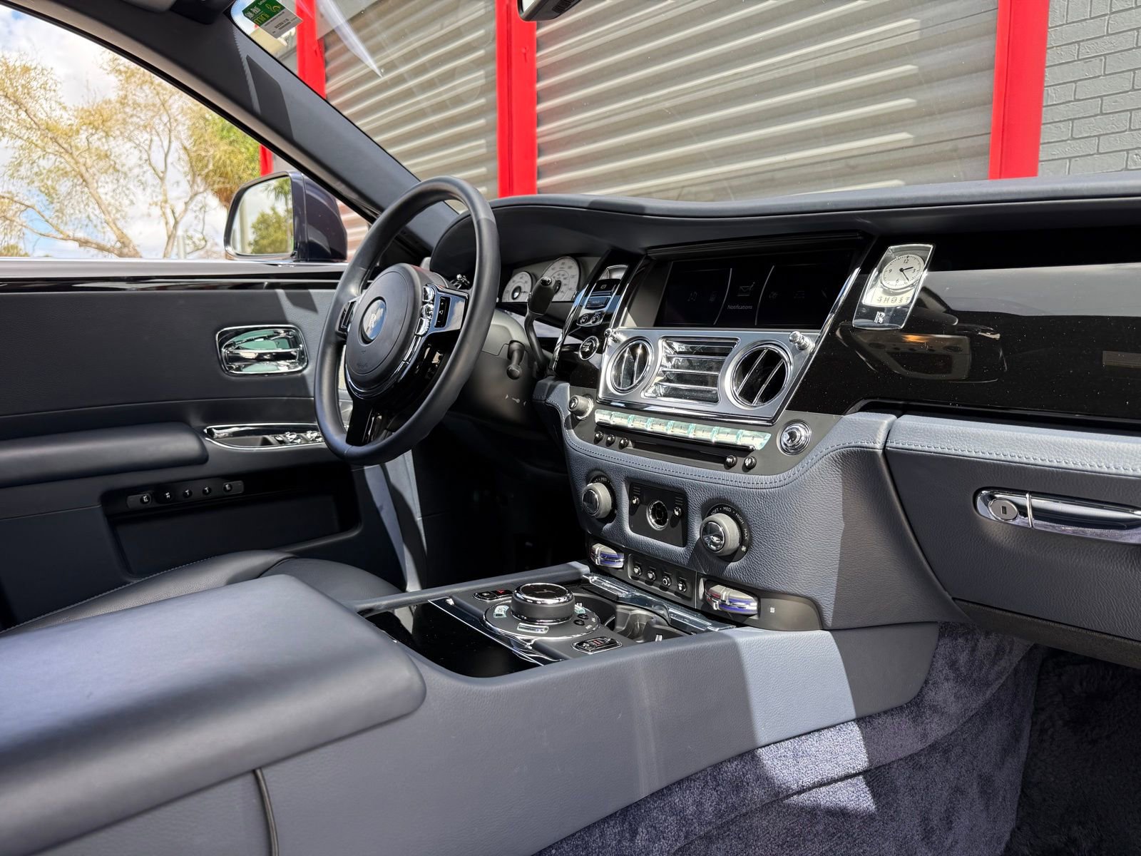 Used 2020 Rolls-Royce Ghost RWD image 29