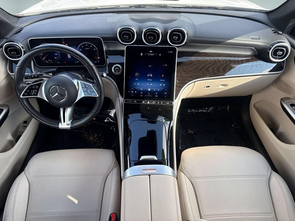 Used 2024 Mercedes-Benz GLC 300 4MATIC image 27