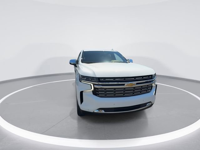 Used 2022 Chevrolet Suburban Premier AWD/4WD image 3