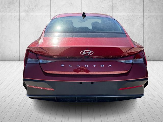 New 2026 Hyundai Elantra SE image 3