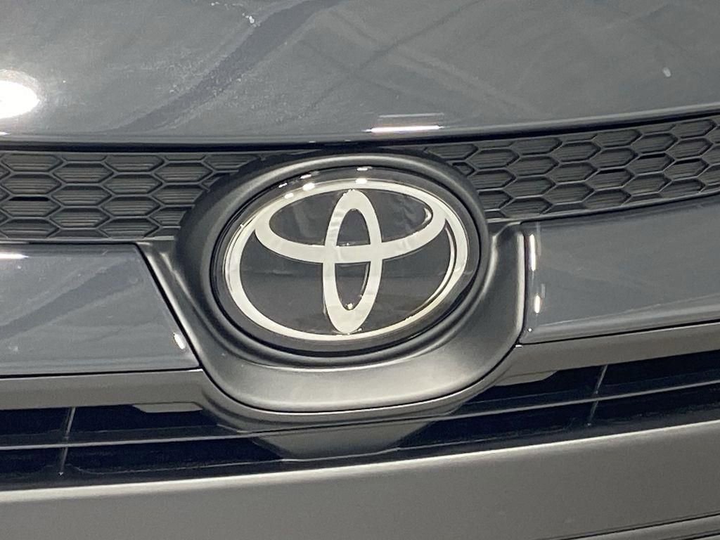 Used 2025 Toyota Corolla LE image 28