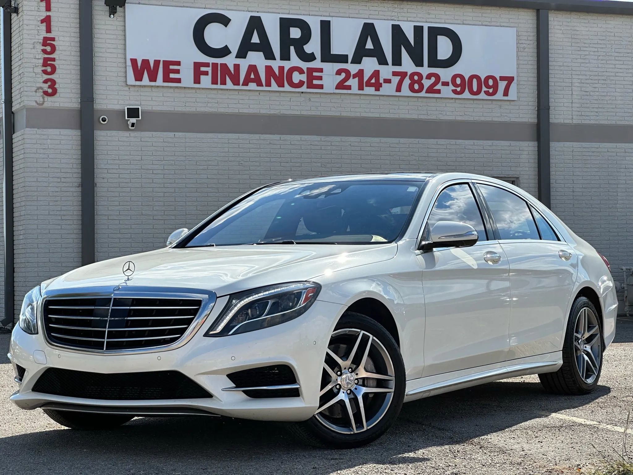 Used 2015 Mercedes-Benz S 550 4MATIC Sedan image 1