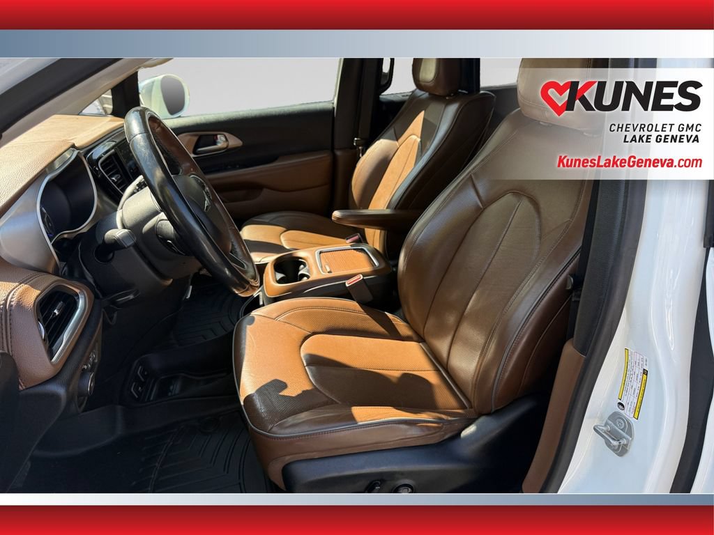 Used 2018 Chrysler Pacifica Limited w/ Advanced Safetytec Group FWD image 20