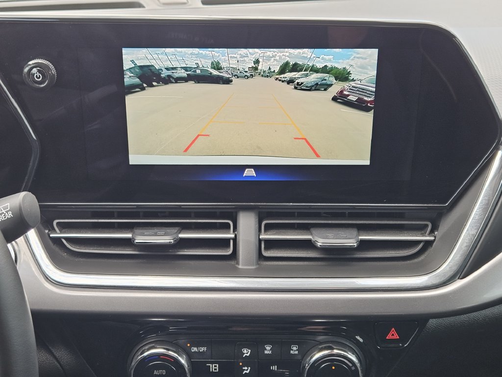 Used 2025 Chevrolet Trax ACTIV FWD image 18