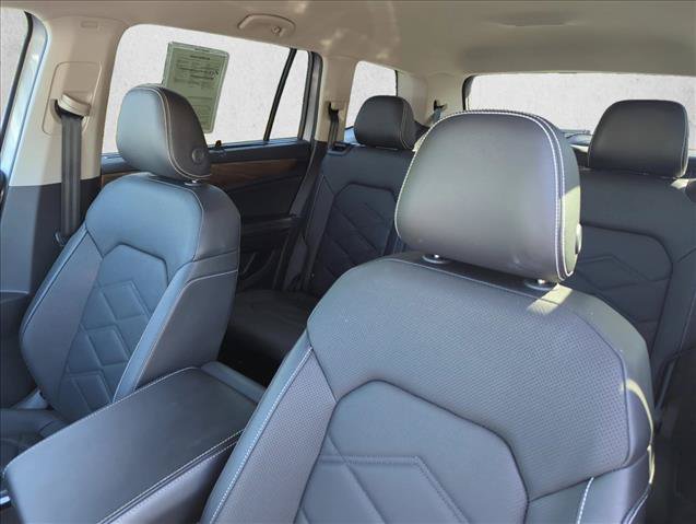 Used 2023 Volkswagen Tiguan SE R-Line FWD image 20