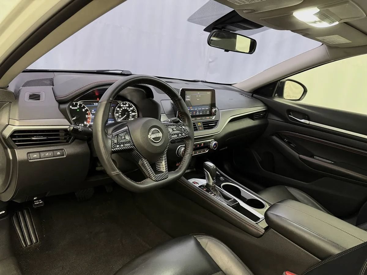 Used 2023 Nissan Altima 2.5 SR FWD image 8