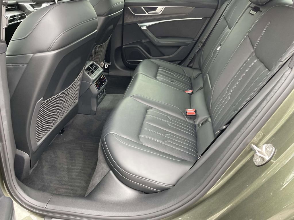 Used 2022 Audi S6 Prestige image 12