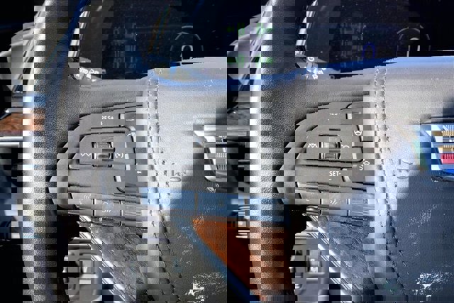 Used 2022 Cadillac Escalade ESV Sport Platinum w/ LPO, ONYX Package image 18