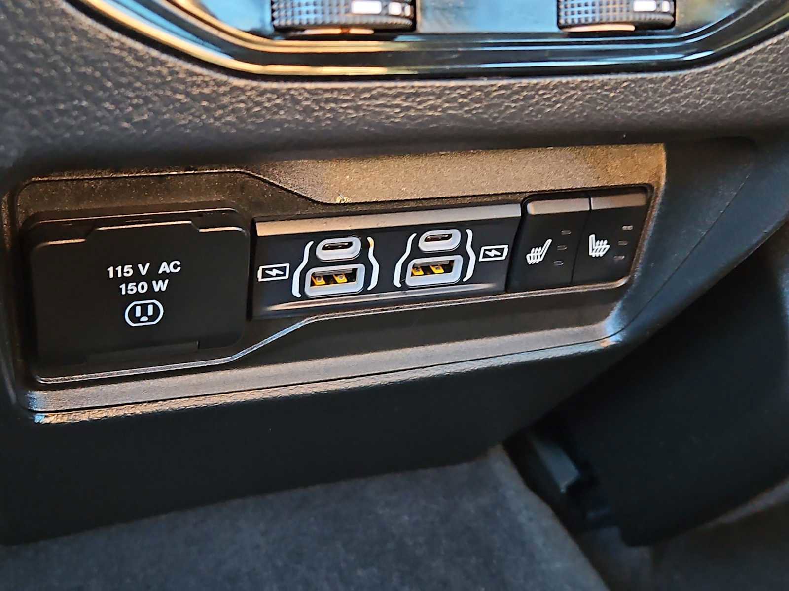 Used 2023 Jeep Grand Cherokee Overland image 24