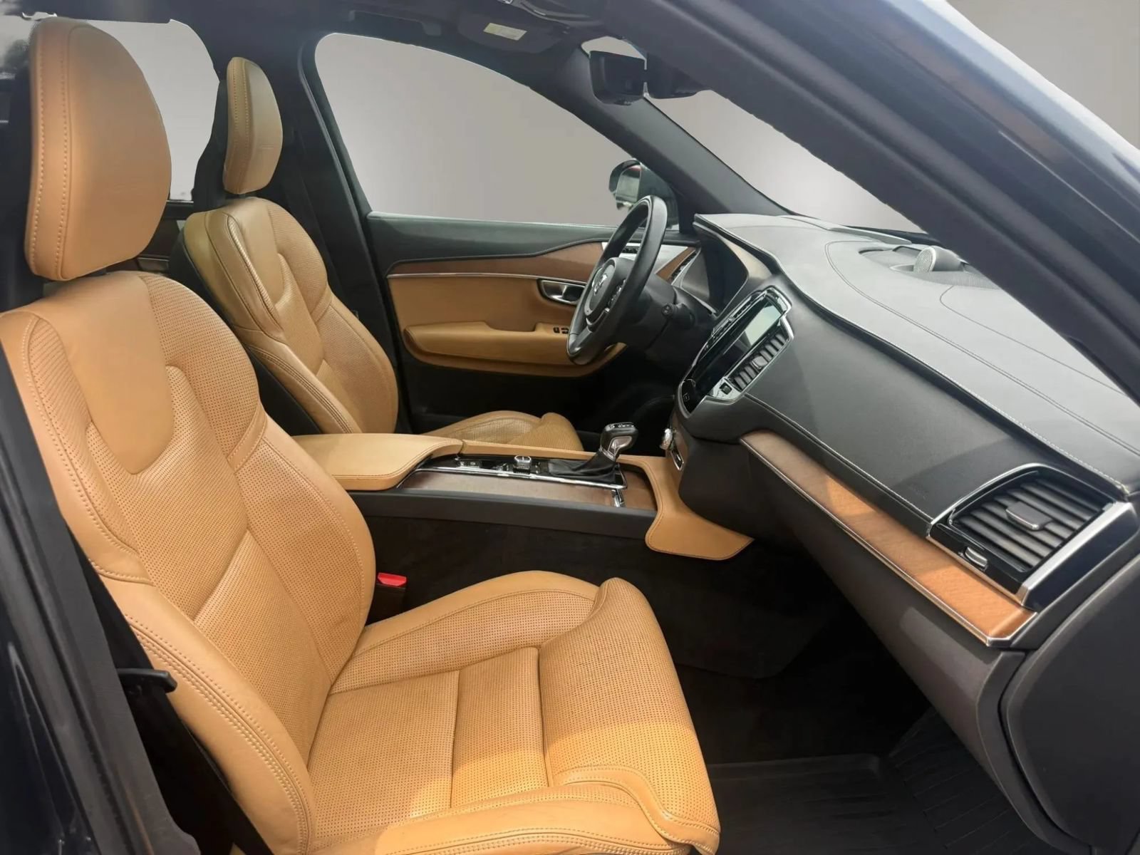 Used 2017 Volvo XC90 T6 Inscription w/ Vision Package AWD/4WD image 55