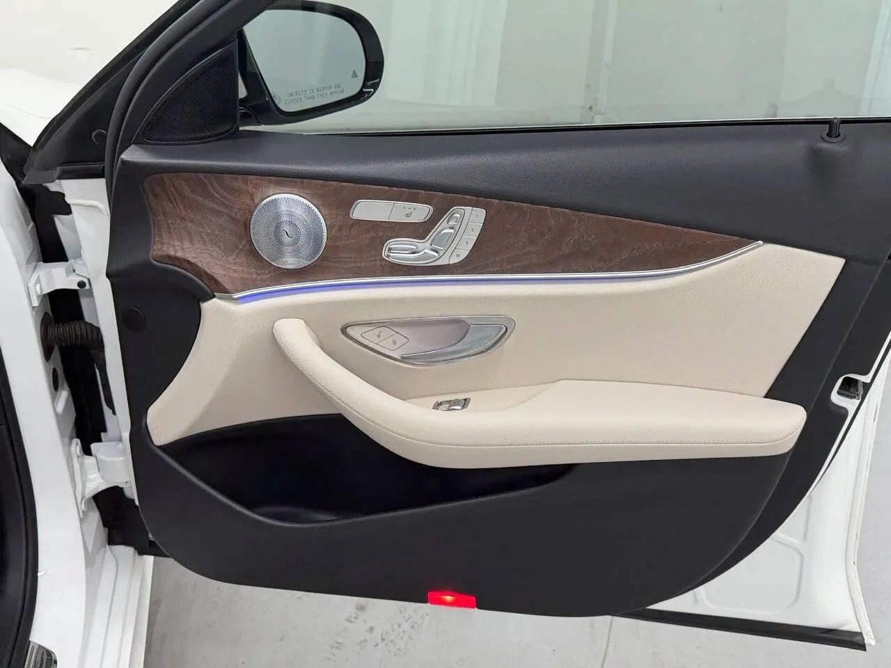 Used 2017 Mercedes-Benz E 400 4MATIC Wagon image 36