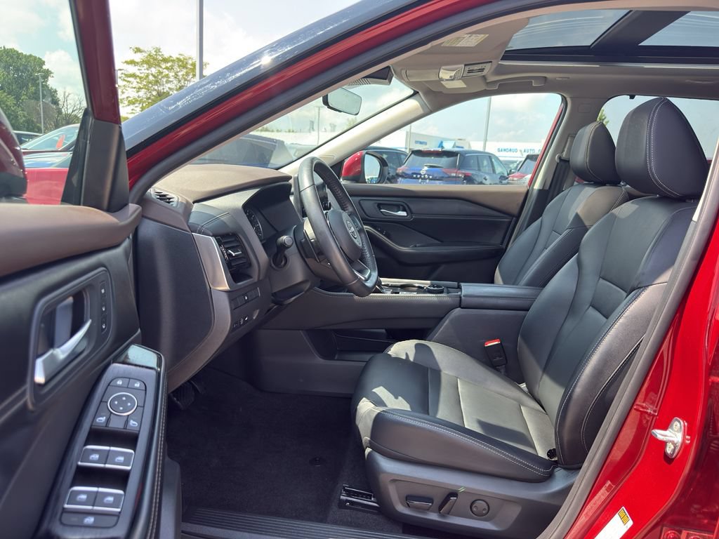 Certified 2023 Nissan Rogue SL w/ SL Premium Package AWD/4WD image 11