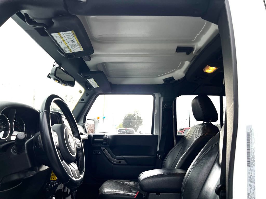 Used 2018 Jeep Wrangler Unlimited Sahara image 13