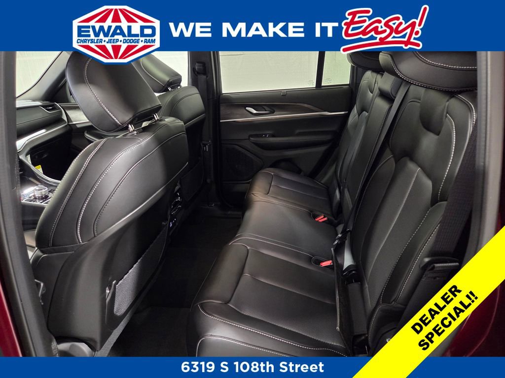 New 2025 Jeep Grand Cherokee Limited w/ Luxury Tech Group II image 9