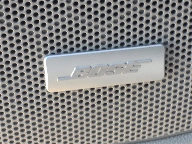 Used 2023 GMC Acadia SLT image 23