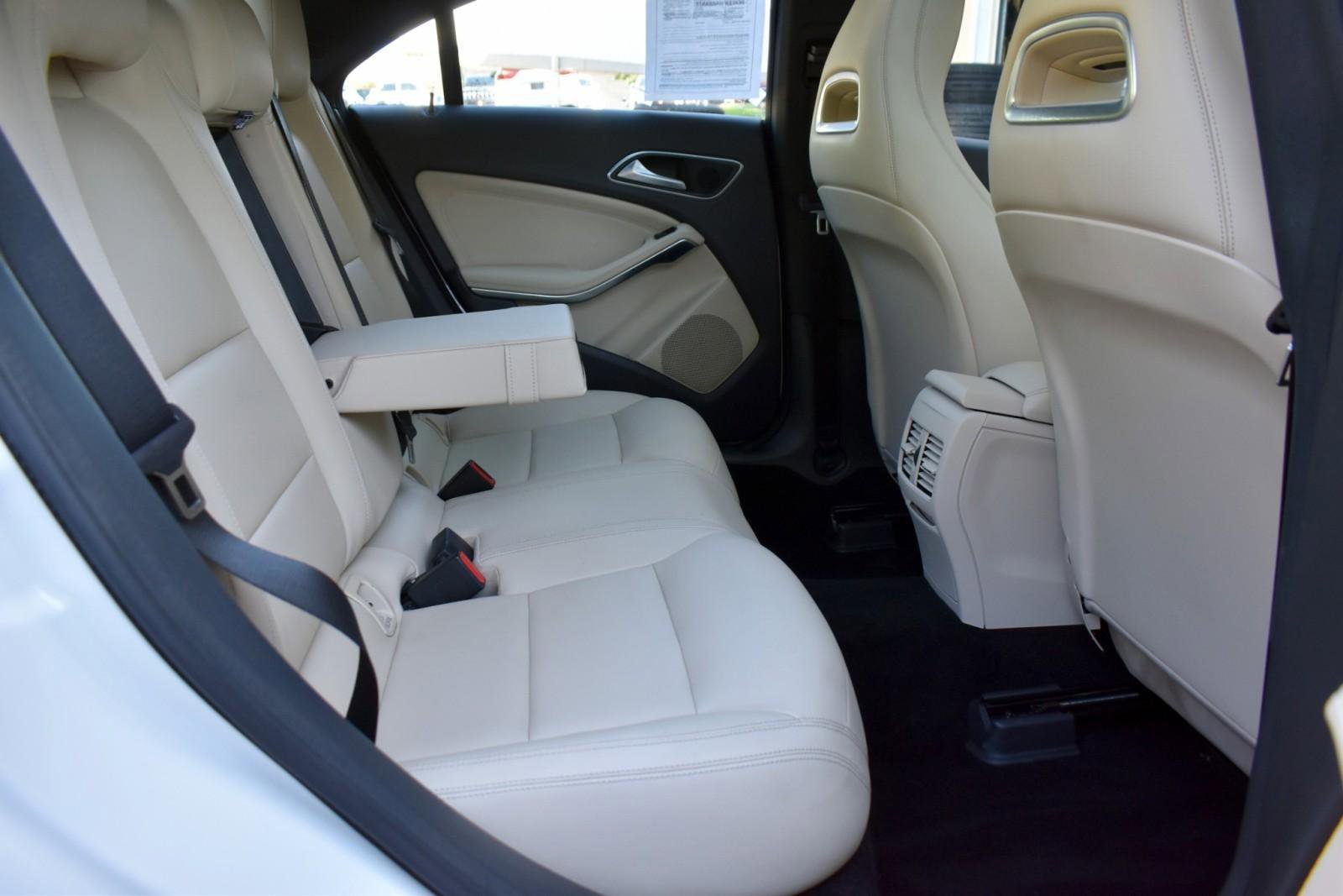 Used 2015 Mercedes-Benz CLA 250 image 43