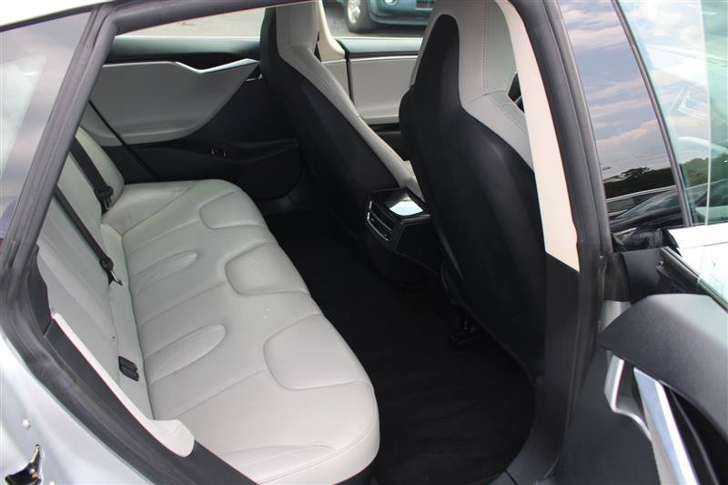 Used 2015 Tesla Model S 85 RWD image 10