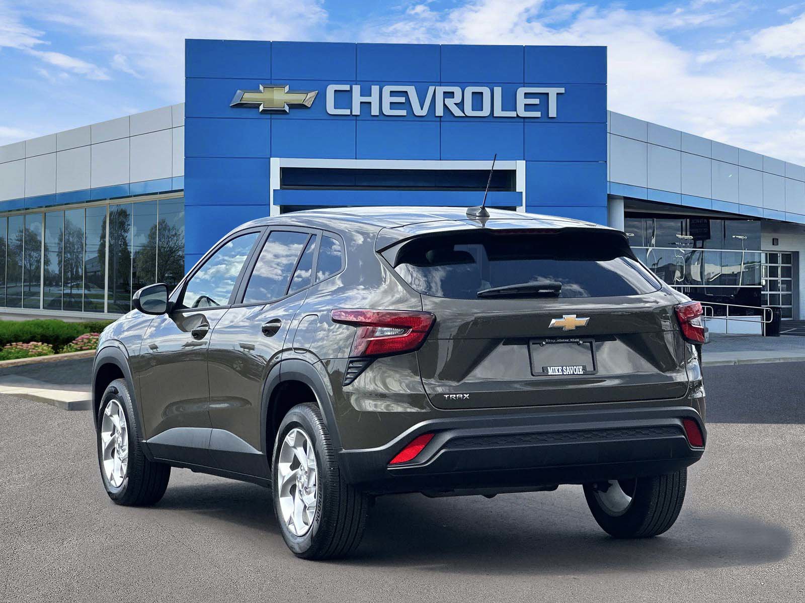 Certified 2024 Chevrolet Trax LS w/ LS Convenience Package FWD image 3