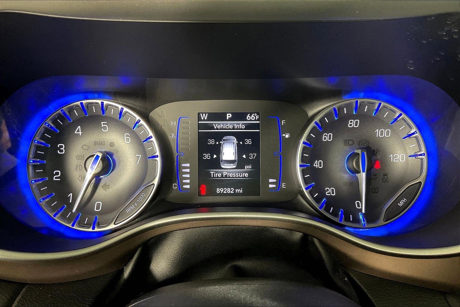 Used 2020 Chrysler Voyager LX w/ Cold Weather Group image 13