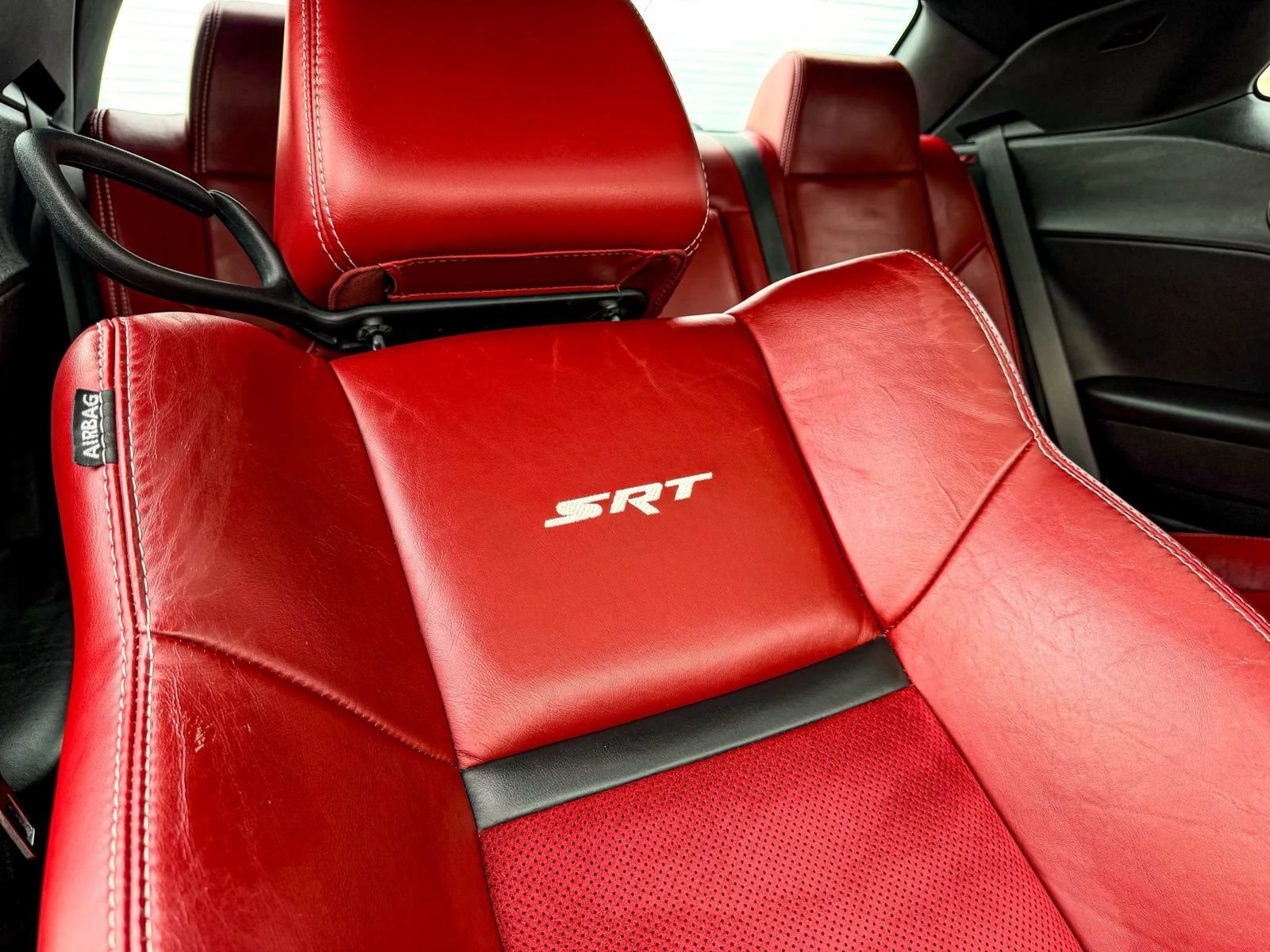 Used 2014 Dodge Challenger SRT8 w/ Harman/Kardon Audio Group RWD image 19