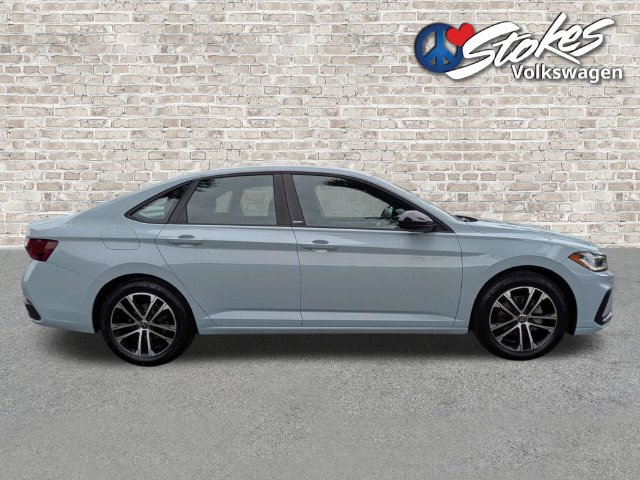 Certified 2025 Volkswagen Jetta Sport FWD image 3