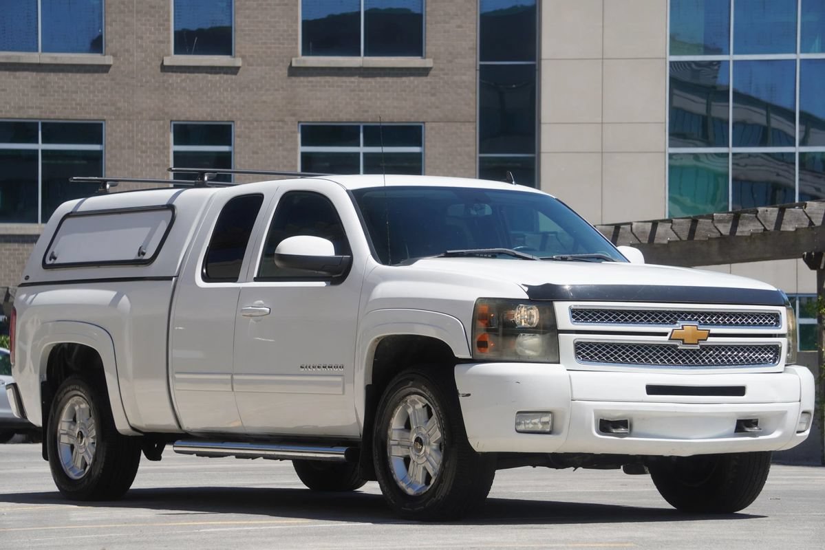 Used 2013 Chevrolet Silverado 1500 LT w/ All-Star Edition AWD/4WD image 3