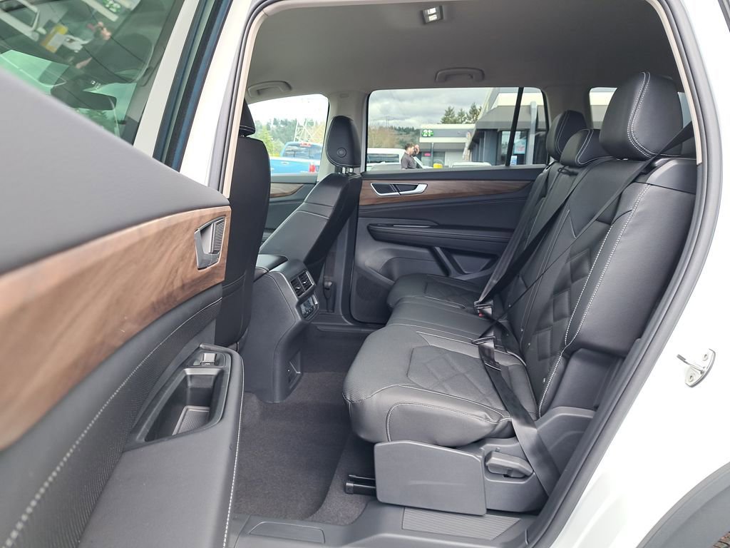 New 2026 Volkswagen Atlas SE image 13