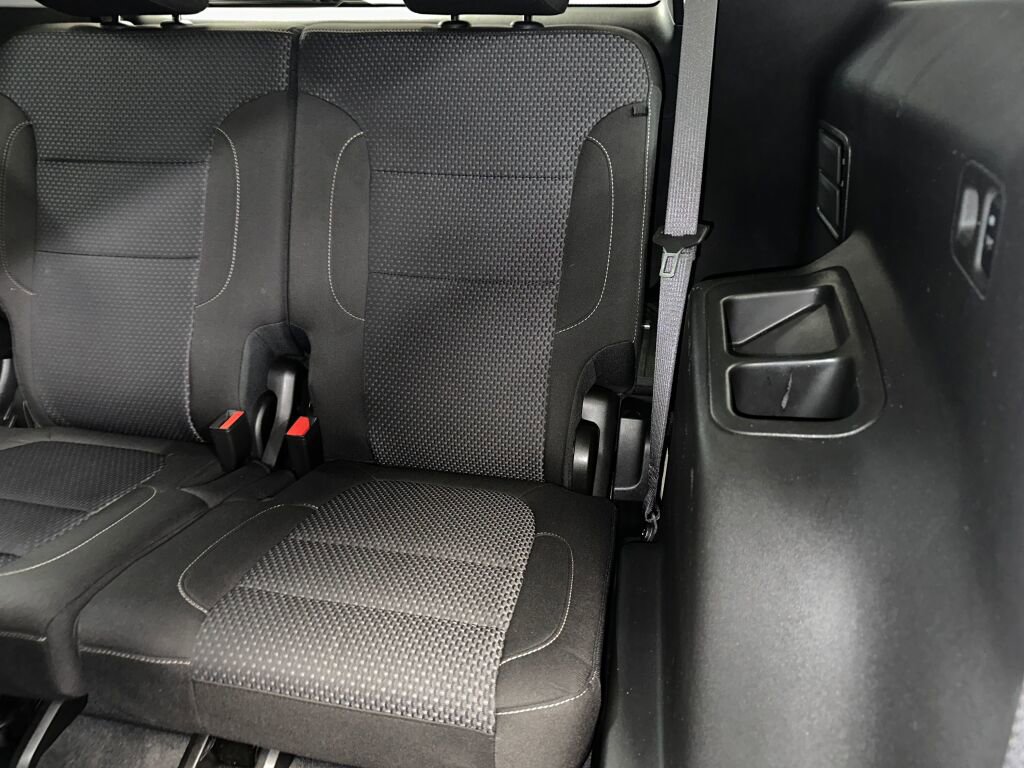 Certified 2023 GMC Acadia SLE w/ Driver Convenience Package image 21