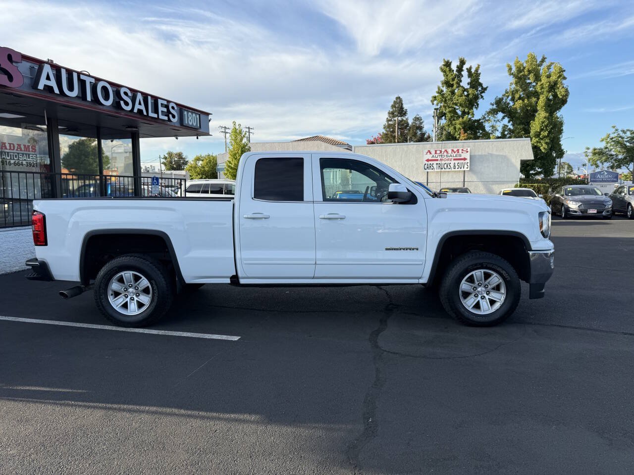Used 2018 GMC Sierra 1500 SLE w/ SLE Value Package RWD image 2