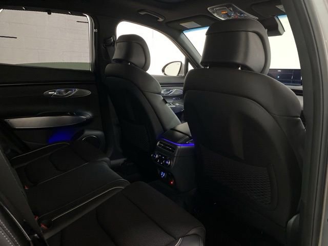 Used 2023 Genesis GV70 2.5T w/ Sport Prestige Package AWD/4WD image 39
