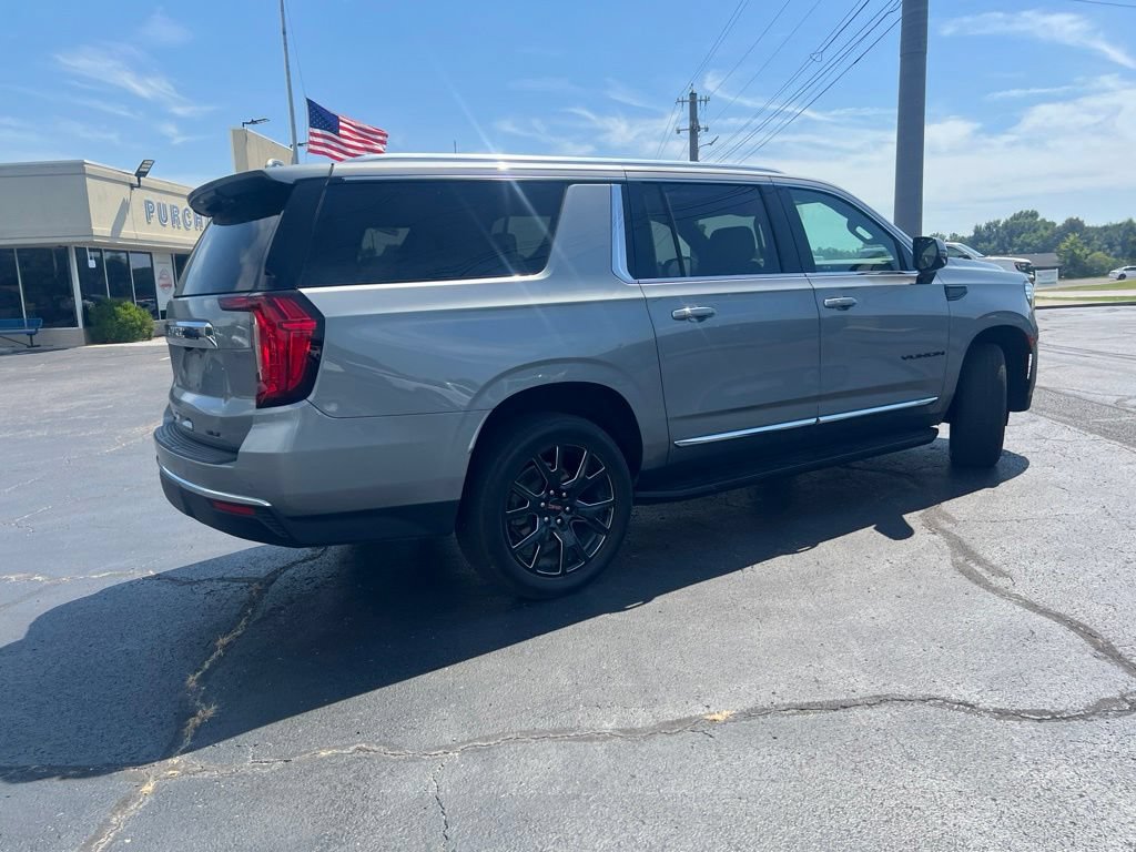 Used 2023 GMC Yukon XL SLT w/ SLT Luxury Package AWD/4WD image 3