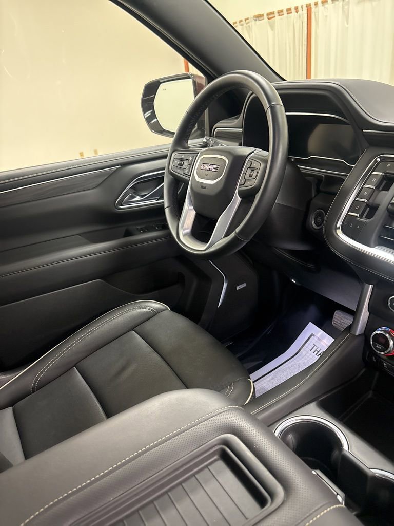 Used 2023 GMC Yukon SLT w/ SLT Luxury Package image 26