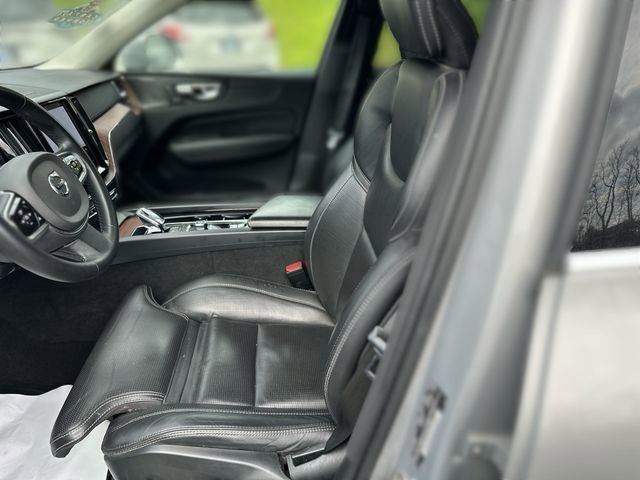 Used 2023 Volvo XC60 B6 Ultimate w/ Protection Package Premier AWD/4WD image 13