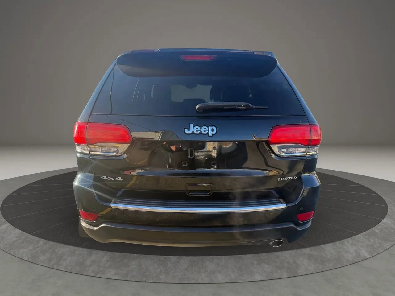 Used 2019 Jeep Grand Cherokee Limited image 6