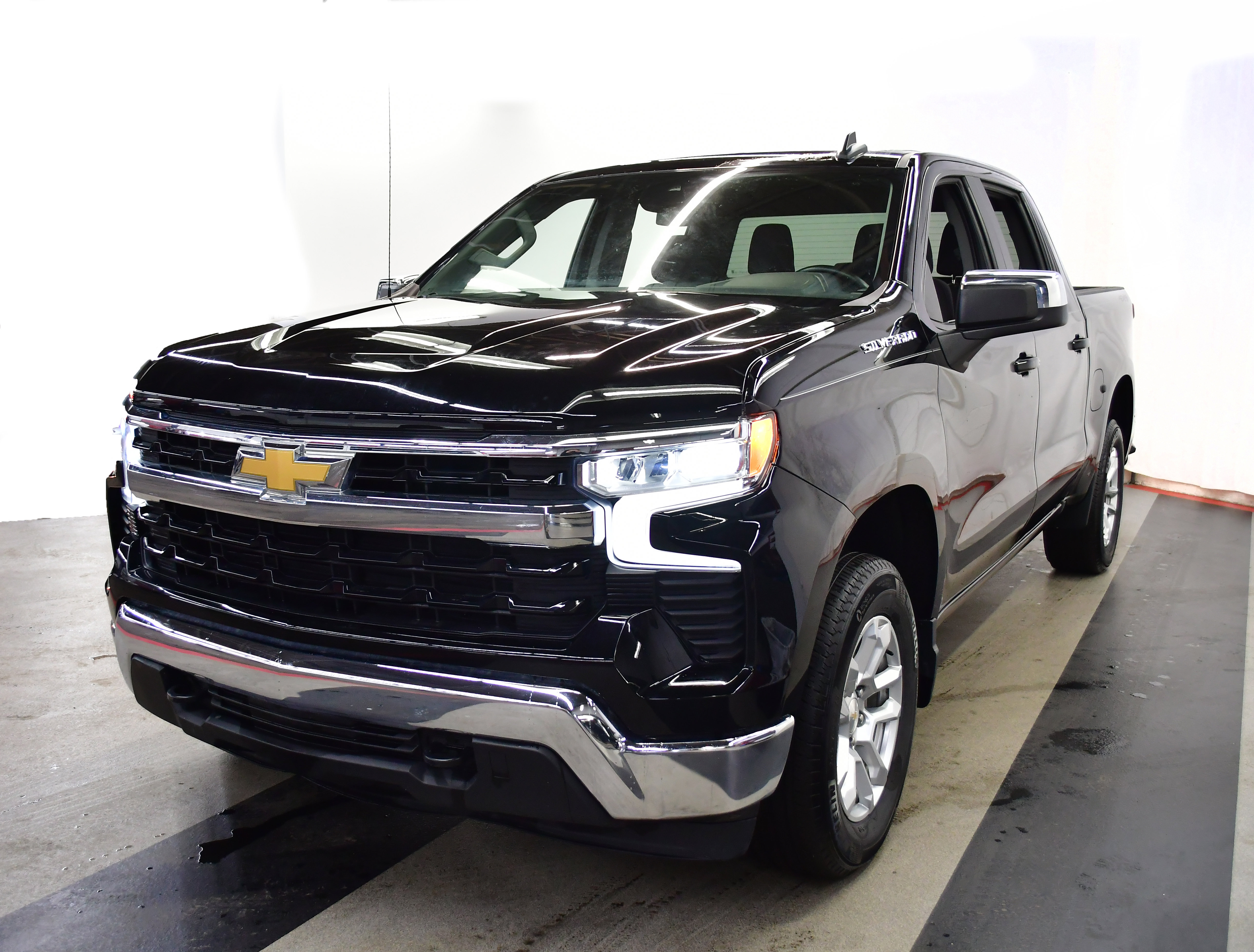 Used 2023 Chevrolet Silverado 1500 LT image 5